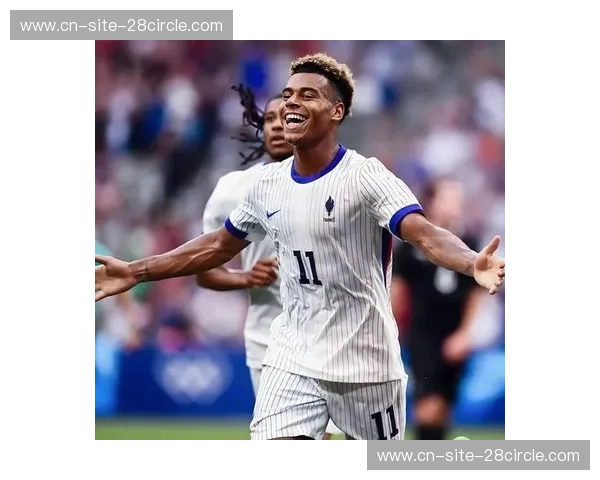 19岁恩德里克快速融入法甲 6场5球2助攻效率惊人类比姆巴佩 19岁恩德里克快速融入法甲 6场5球2助攻效率惊人类比姆巴佩